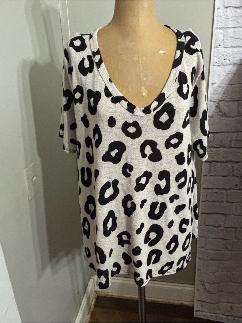 BiBi Black and White Leopard V-Neck Tunic